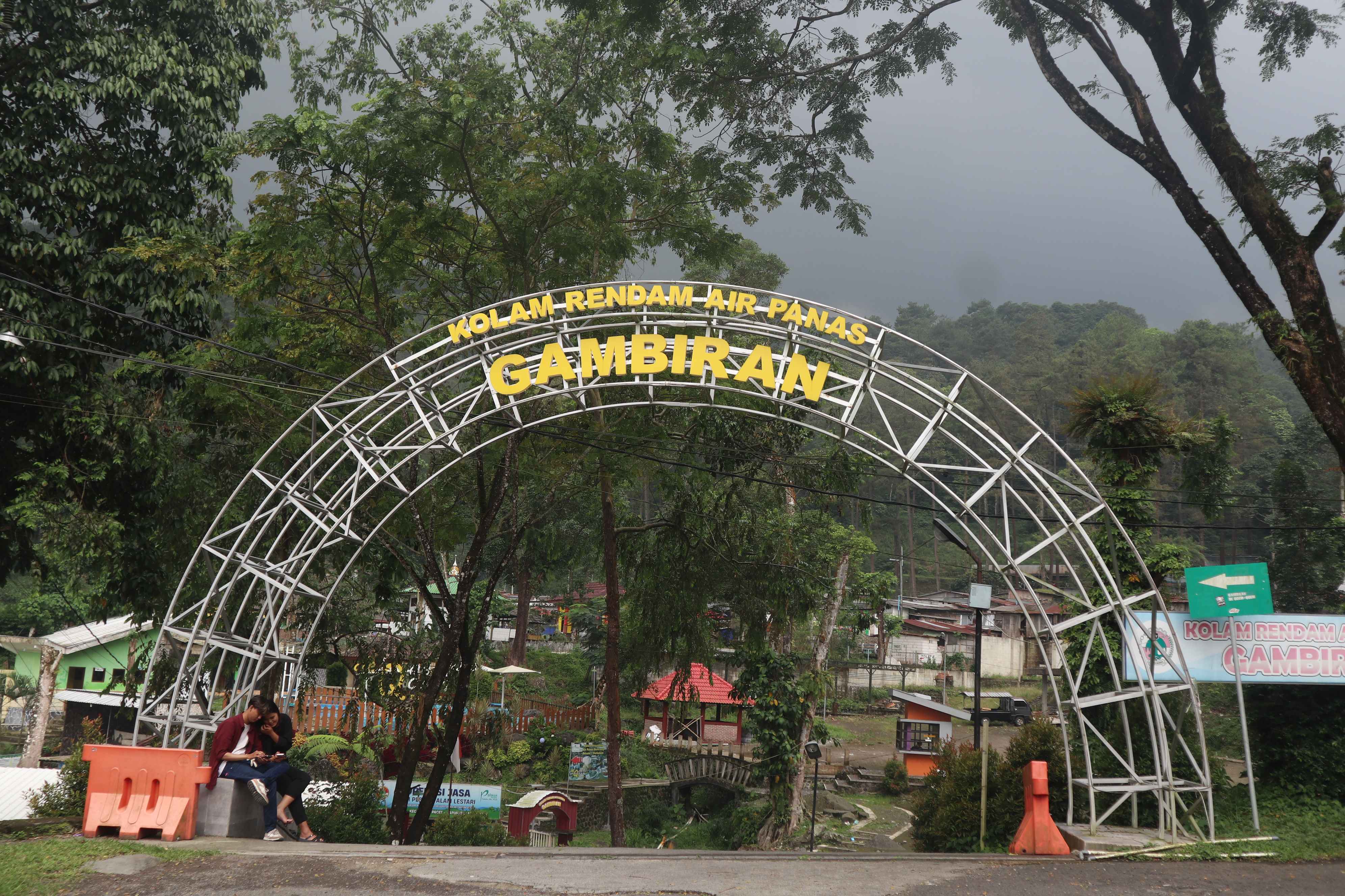 Padusan Park: Tempat Healing Idaman dengan Air Panas Pegunungan dan Pesona Alam yang Tenang